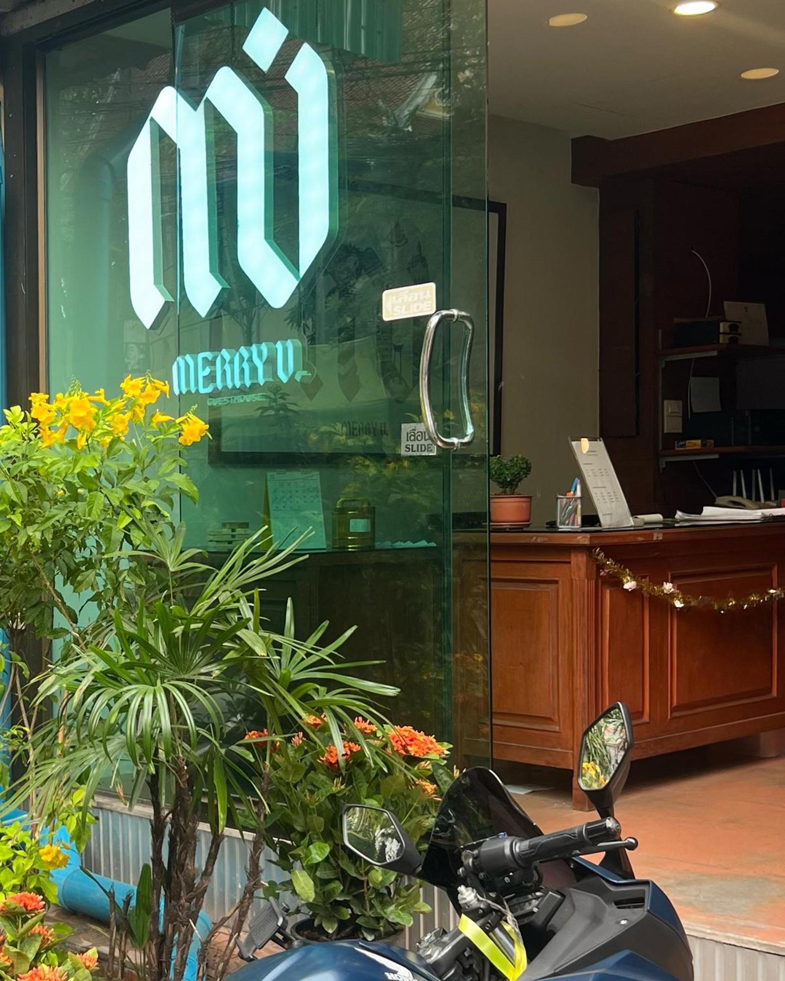 Merry V Guesthouse Bangkok Luaran gambar